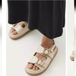 ALOHAS Cream Buckle Platform Sandals